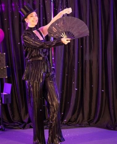 Magic Zauberkünstlerin Close Up bei Leinup bild2 Magic Zauberkünstlerin Close Up bei Leinup bild2