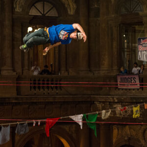 Slackliner Leinup Agentur Event-RedBull-Italien-4