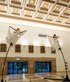 Sway Pole – Artistik in luftiger Höhe Sway Pole – Artistik in luftiger Höhe