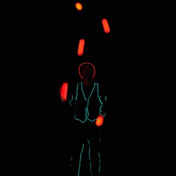 lichtshow_led-show-poi-led-baelle-showact lichtshow_led-show-poi-led-baelle-showact