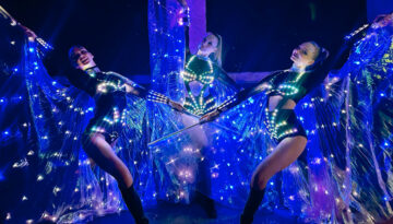 Futuristische Led Tanzshow leinup Agentur-web
