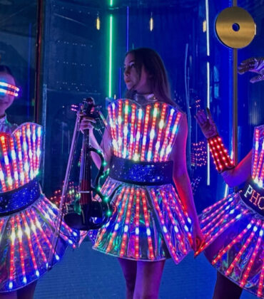 Futuristische Led show leinup Agentur Futuristische Led show leinup Agentur