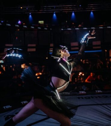 LED Tanz Show-Act von Leinup Bild 03 LED Tanz Show-Act von Leinup Bild 03